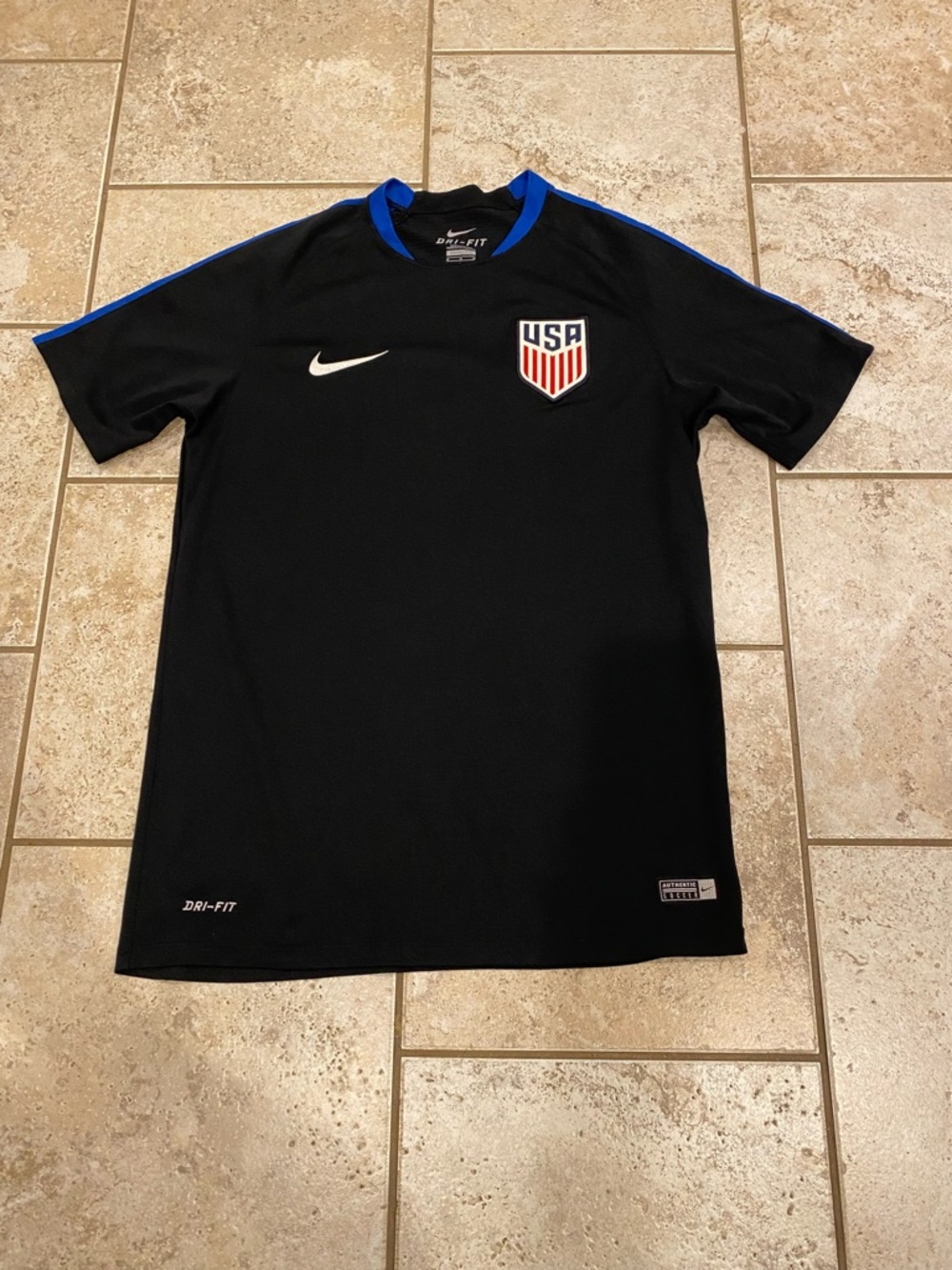 Nike US Soccer Jersey Black, Men’s Medium, Great Condition, Slim Fit